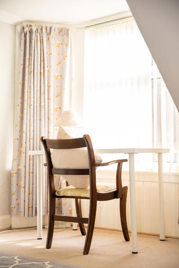 Sandgate 2-Bed Apartment In Ayr Central Location Buitenkant foto